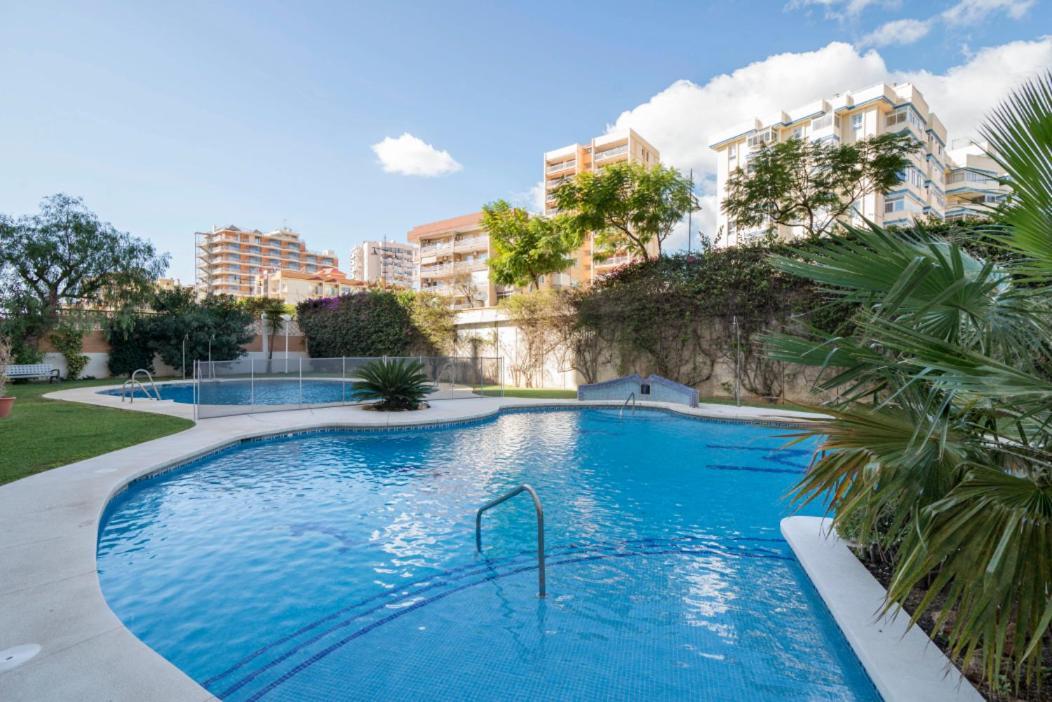 Ferienwohnung Family Aguamarina Front The Sea Free Parking Fuengirola Exterior foto